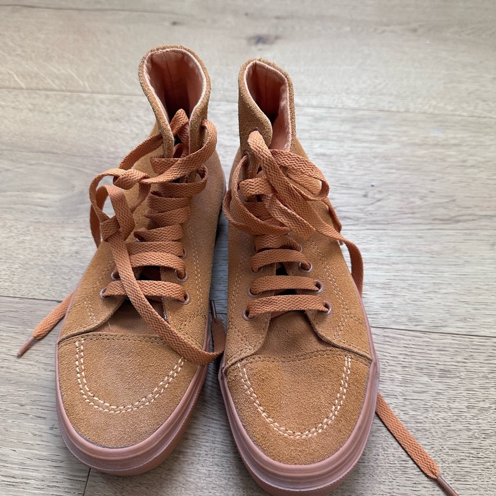UNIF Don’t Skate  High-Top Sneakers size 4